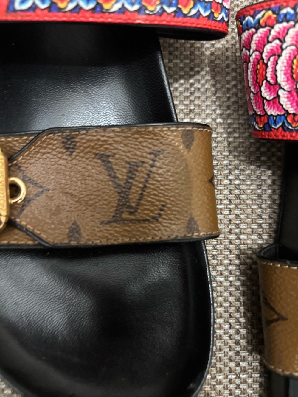 Louis Vuitton bomdia sandals - Picture 9 of 10